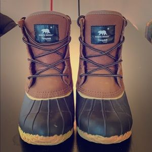 Dakota Grizzly snow boots. Size 10 new w/o tags.